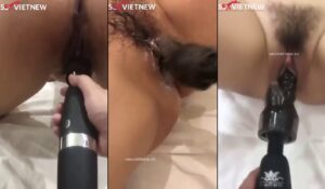 Bạn thân tặng cho cây sextoy về đè vợ ra test nước nôi lên láng 3 sextoy